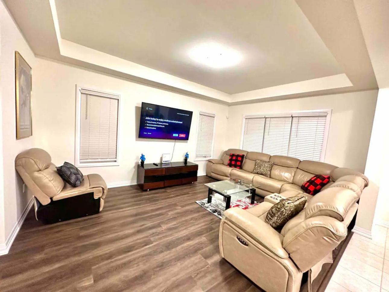 Entire Home In Niagara Falls, Canada Εξωτερικό φωτογραφία