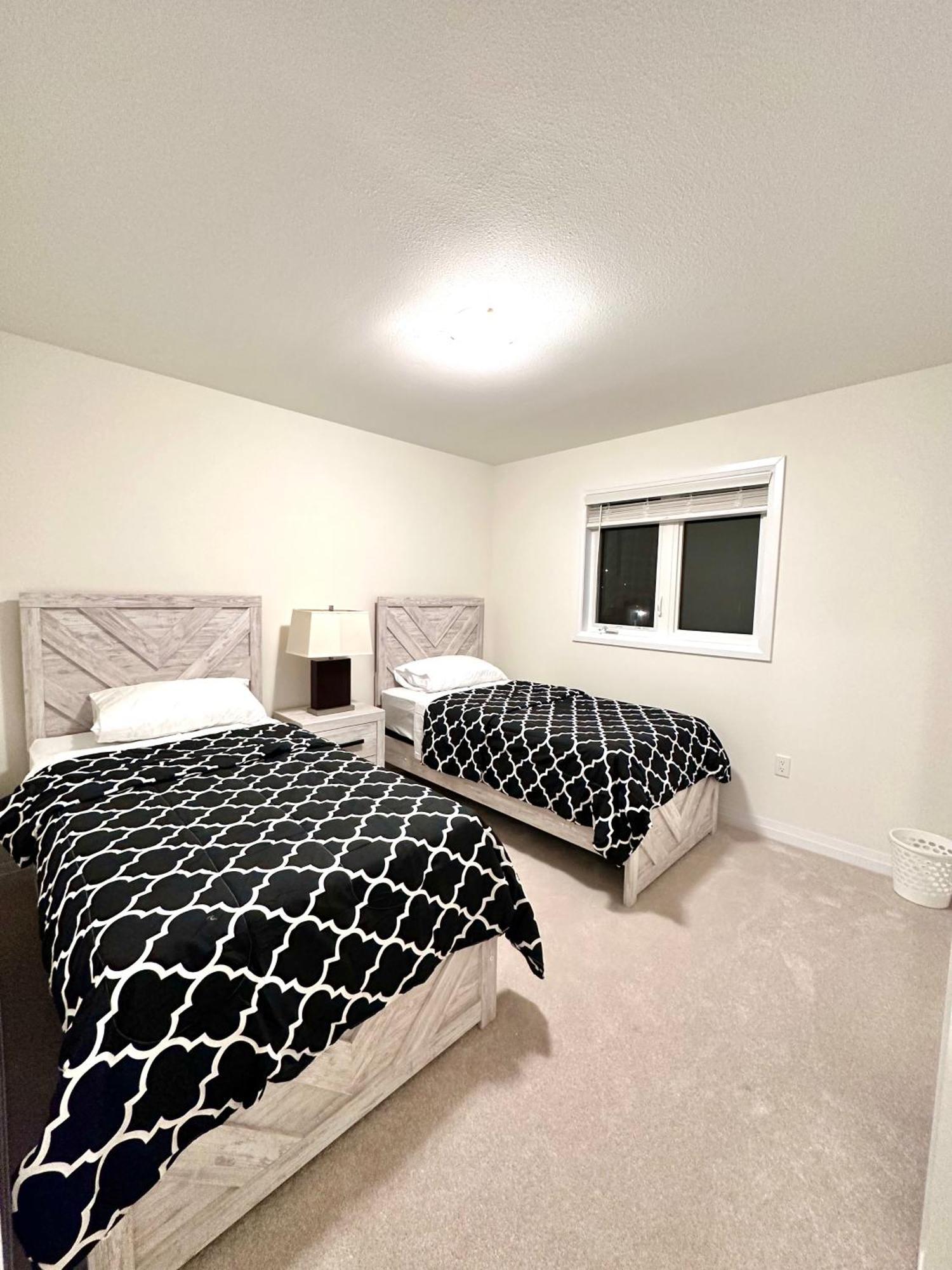 Entire Home In Niagara Falls, Canada Εξωτερικό φωτογραφία
